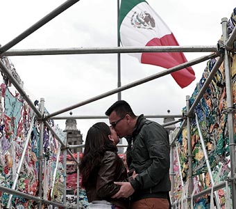 Feria de Besos en el Zócalo