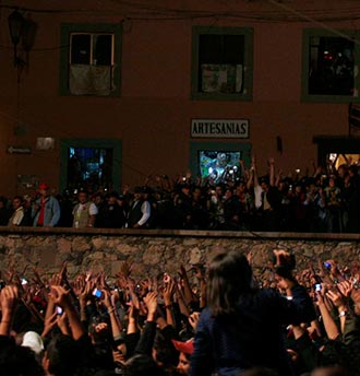 Café Tacvba clausurando el Festival Internacional Cervantino en la Alhóndiga de Granaditas en el 2008.