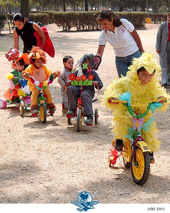 Mochilazo en el tiempo, Comparativa de niños asistentes a un festival de primavera