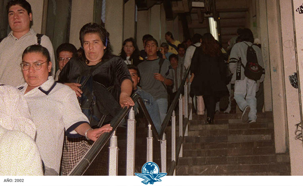 Mochilazo en el tiempo, Escaleras Pantitlán