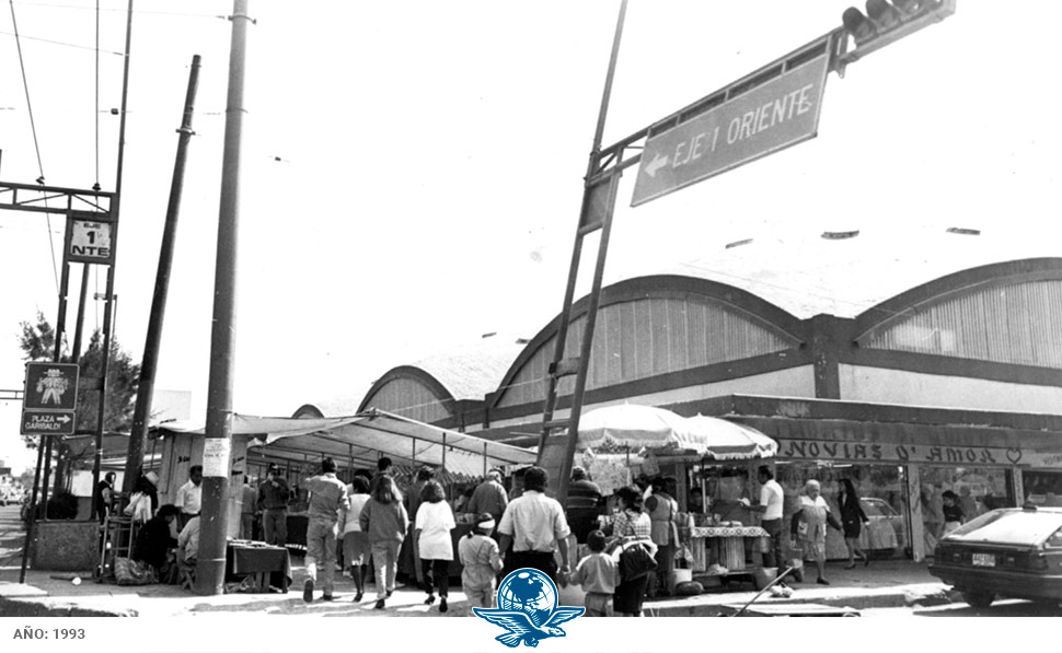 Mochilazo en el tiempo, El mercado de La Lagunilla-Ropa