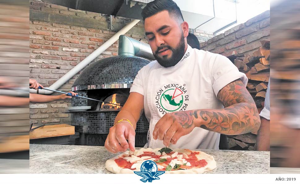 Mochilazo en el tiempo, La llegada de la pizza a México